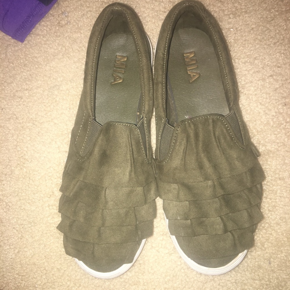 army green ruffle shoes